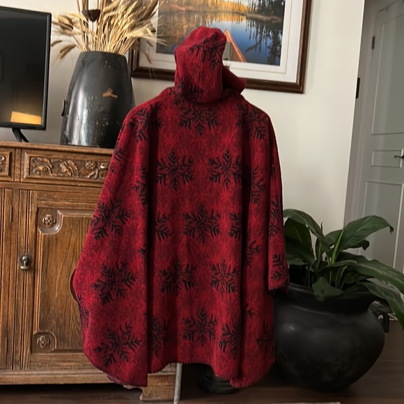 VINTAGE Vermont Country Store Wool Blend Fair Isle Red Poncho Made in the USA - Picture 2 of 8